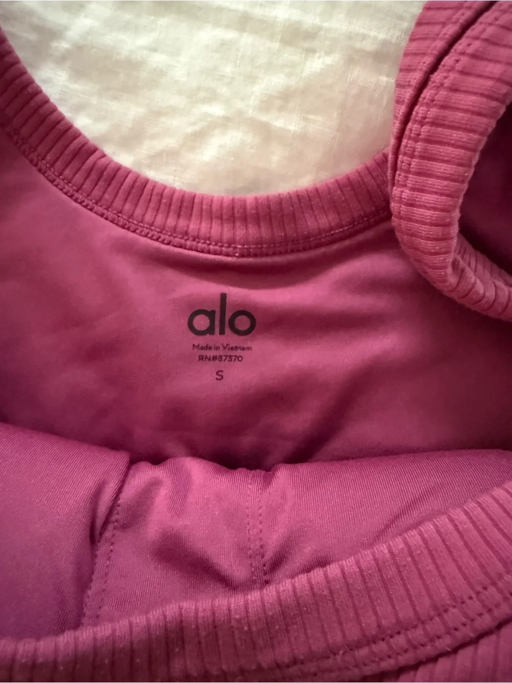 Alo yoga pink set size small
